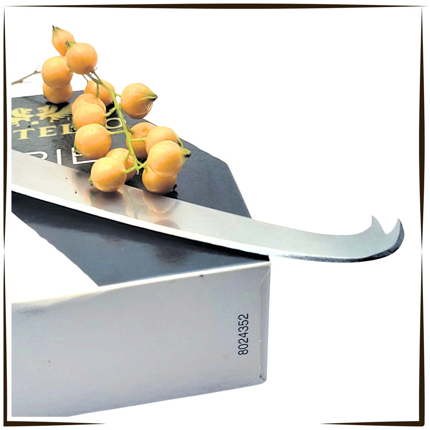 Pewter - Striking African Wild Dog - Cheese Knife