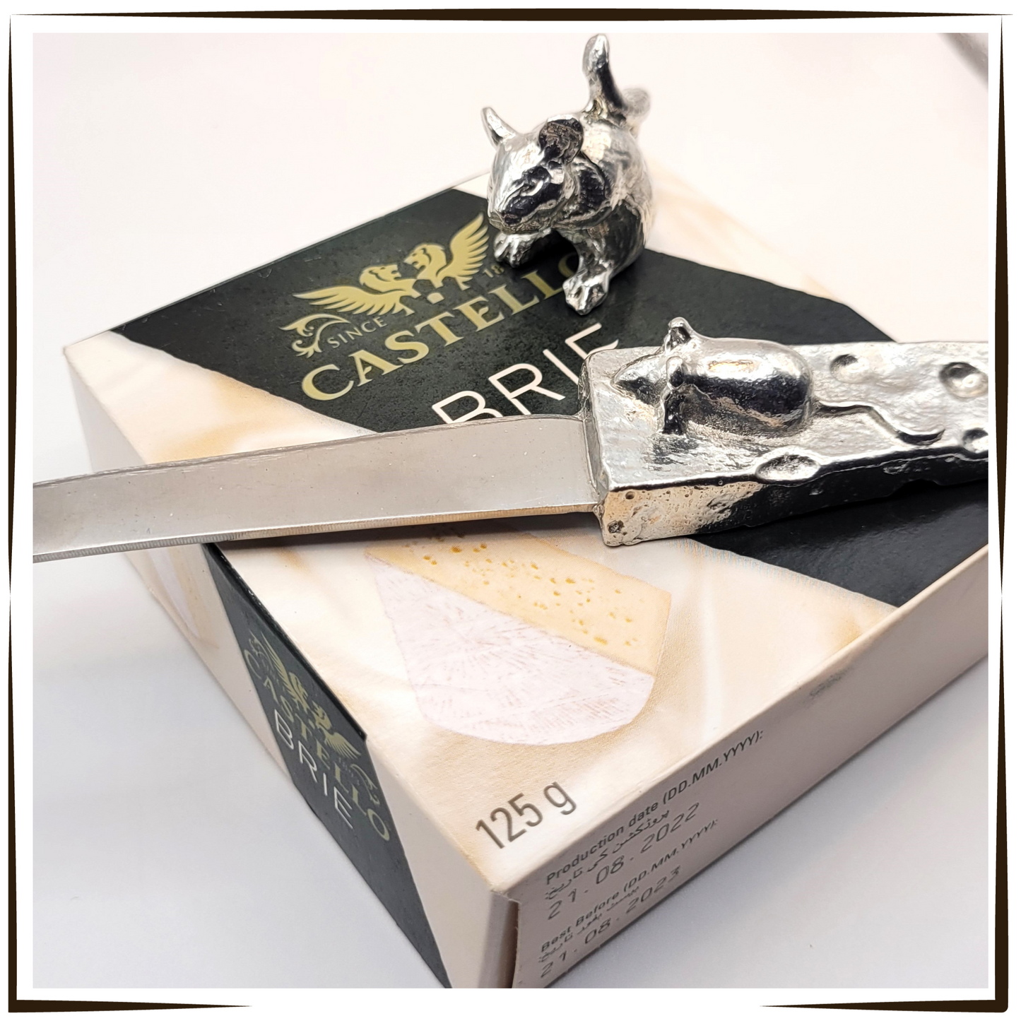 Pewter - Unique Cheese Knife with Cheese Mouse Detail