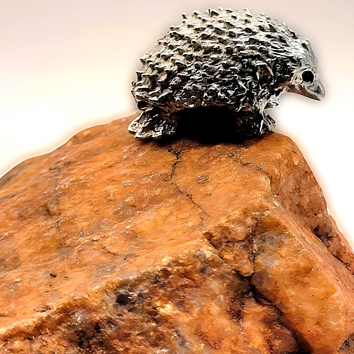 Pewter - Wacky Hedgehog - Bisquit