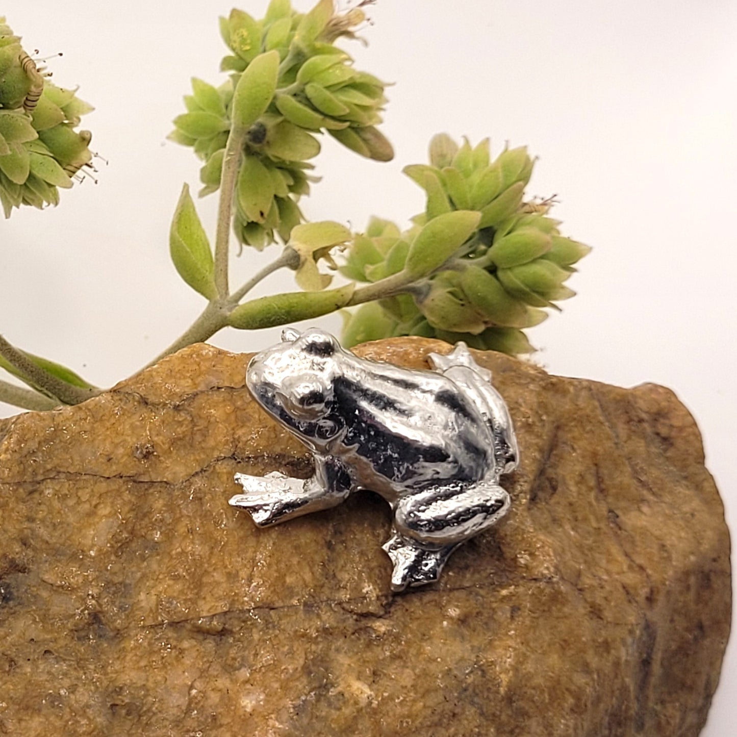 Pewter - Cute Little Fat Frog Plops